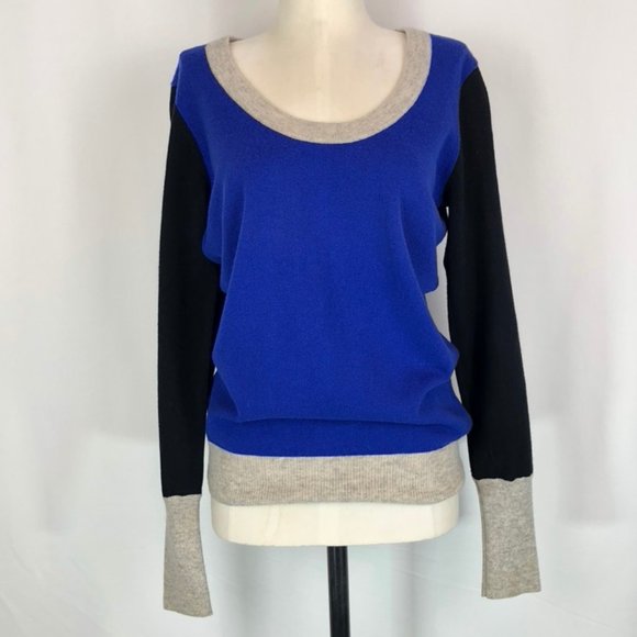 Color Block Scoop Neck Sweater